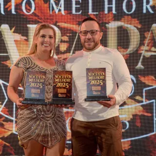 CASA E CAMPO OFICIAL