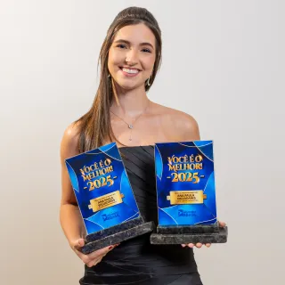 ANA PAULA VALLADARES: 1° LUGAR - DENTISTA (DENTÍSTICA) (EMPATE) / 1° LUGAR - DENTISTA (ORTODONTISTA)