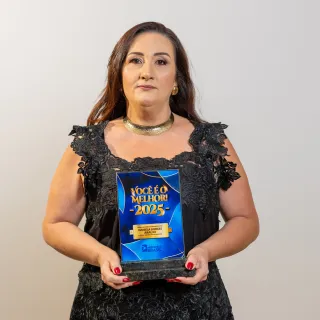 DANIELA BORGES ARAÚJO: 1° LUGAR - DIRETORA ESCOLAR MUNICIPAL