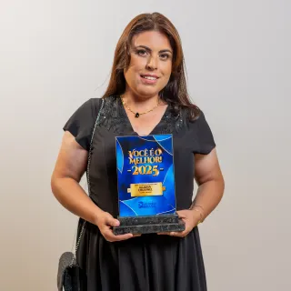 JULIANA CRUVINEL BORGES: 1° LUGAR - FAXINEIRA