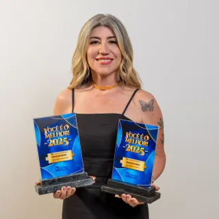 TANIA MORENO: 1° LUGAR - DIRETORA ESCOLAR ESTADUAL / 1° LUGAR - SERVIDORA PÚBLICA ESTADUAL