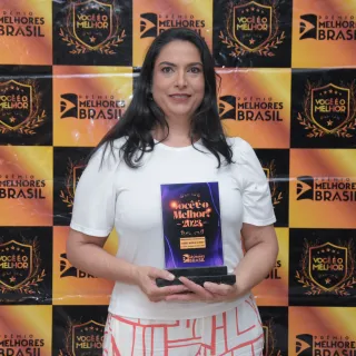 ISABEL MARIA GOBBO: 1° LUGAR PROFESSOR DE CIÊNCIAS EXATAS (MATEMÁTICA, FÍSICA E QUÍMICA)
