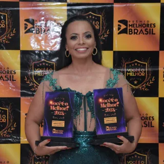 MONICA INÁCIO: 1° LUGAR PROFESSORA DE DANÇA / 1° LUGAR PROFESSOR DE EDUCAÇÃO FÍSICA ESCOLAR
