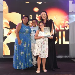 LILIAN SILVA: 1° LUGAR CERIMONIALISTA