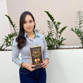 LAÍS CRISTINA LAUREANO: 1° LUGAR BANCÁRIA