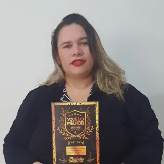 LEIDE FORMIGONI: 1° LUGAR DESIGNER DE UNHAS