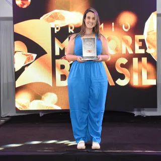 LUIZA: 1° LUGAR ENDODONTIA