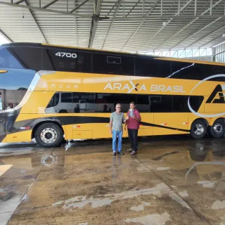 ARAXÁ BRASIL: 1° LUGAR LOCAÇÃO DE ÔNIBUS