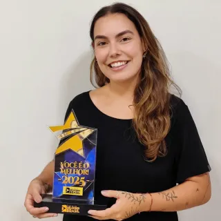CAROL MOURA: 1° LUGAR CANTORA